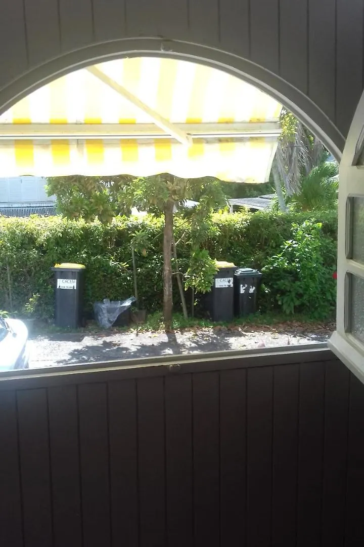 Appartement Vue Jardin Fleuri Le Lamentin