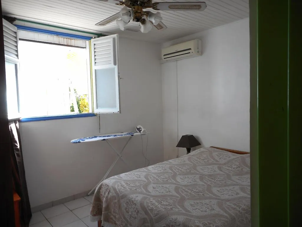 Appartement Vue Jardin Fleuri Le Lamentin
