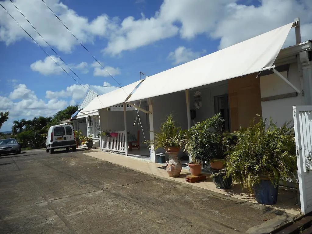 Appartement Vue Jardin Fleuri Le Lamentin 0*,  Martinique