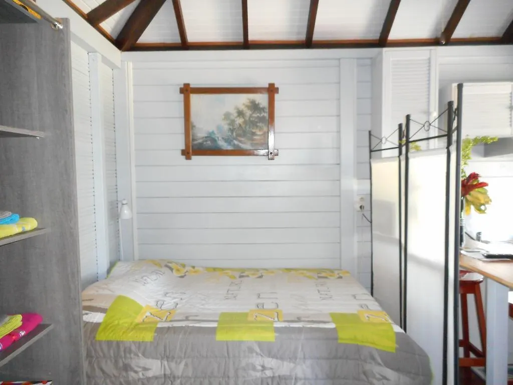 Appartement Vue Jardin Fleuri Le Lamentin