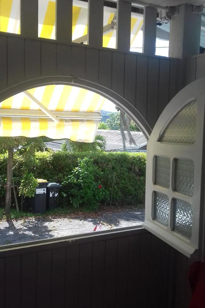 Appartement Vue Jardin Fleuri Le Lamentin Apartment