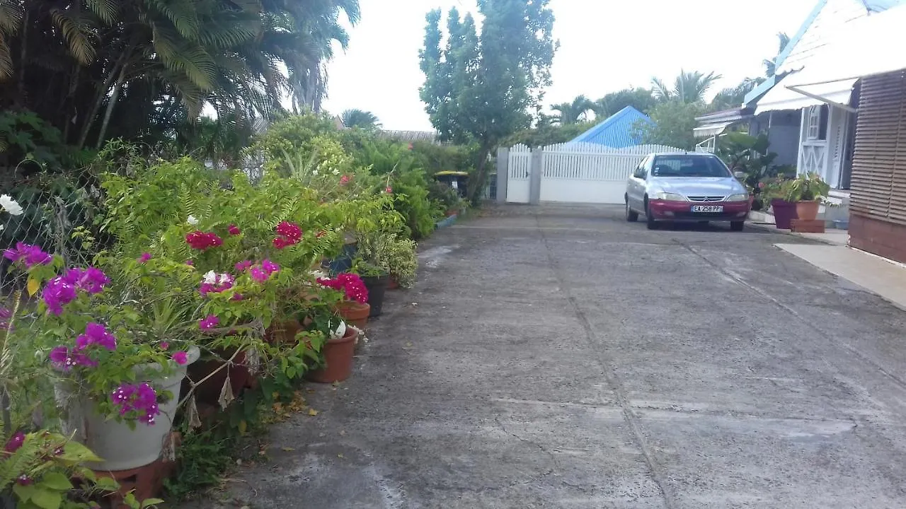 Appartement Vue Jardin Fleuri Le Lamentin 0*,  Martinique